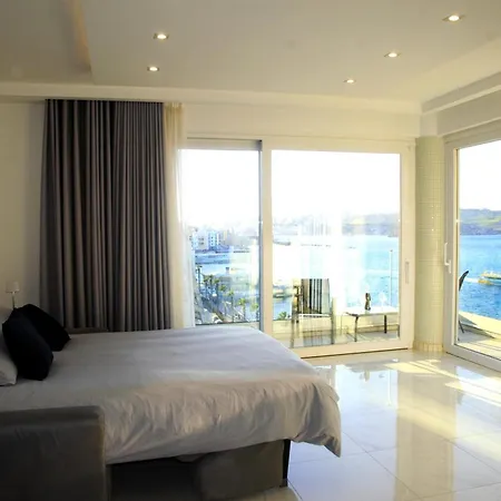 New Seafront - Spectacular Views St. Paul's Bay