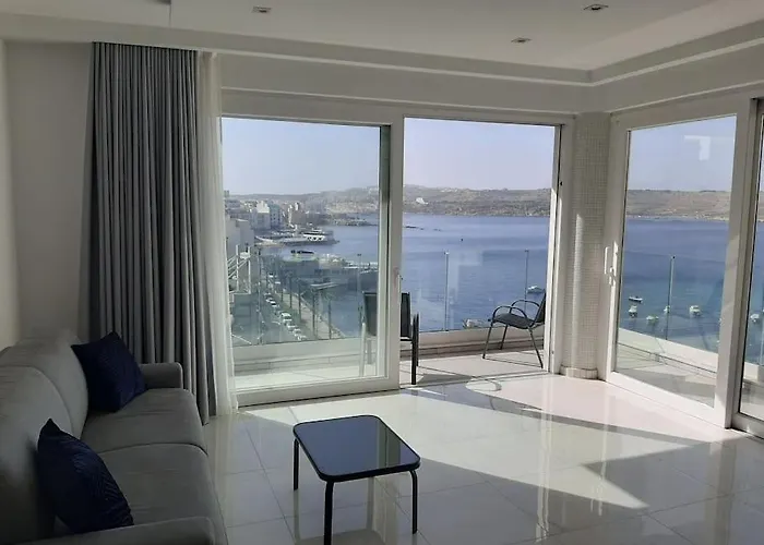 New Seafront - Spectacular Views *