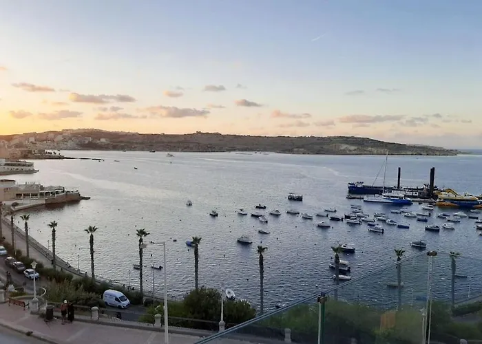 New Seafront - Spectacular Views Apartament *