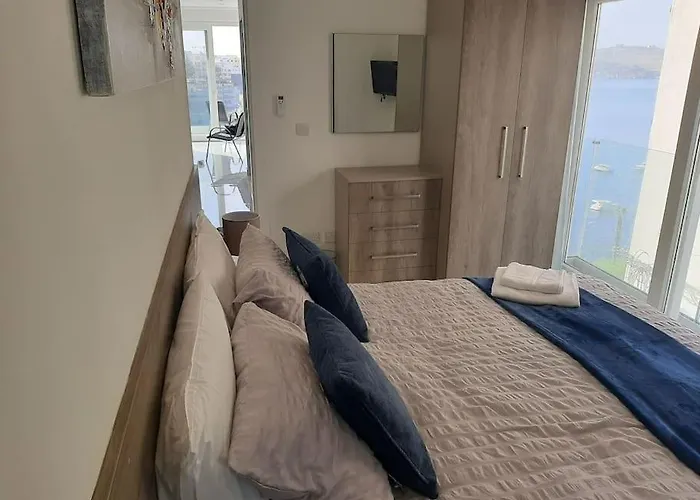 Apartment New Seafront - Spectacular Views St. Paul's Bay