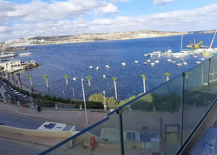 New Seafront - Spectacular Views Apartment